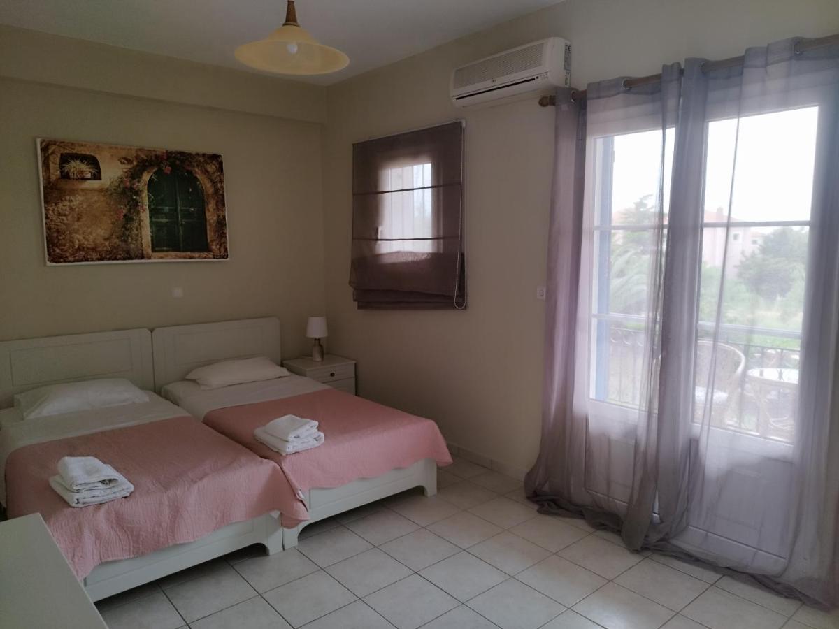 Fereniki Studios Plati  Luaran gambar