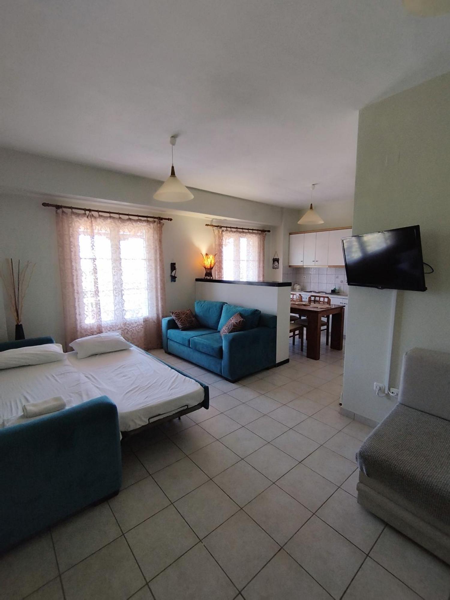 Fereniki Studios Plati  Luaran gambar